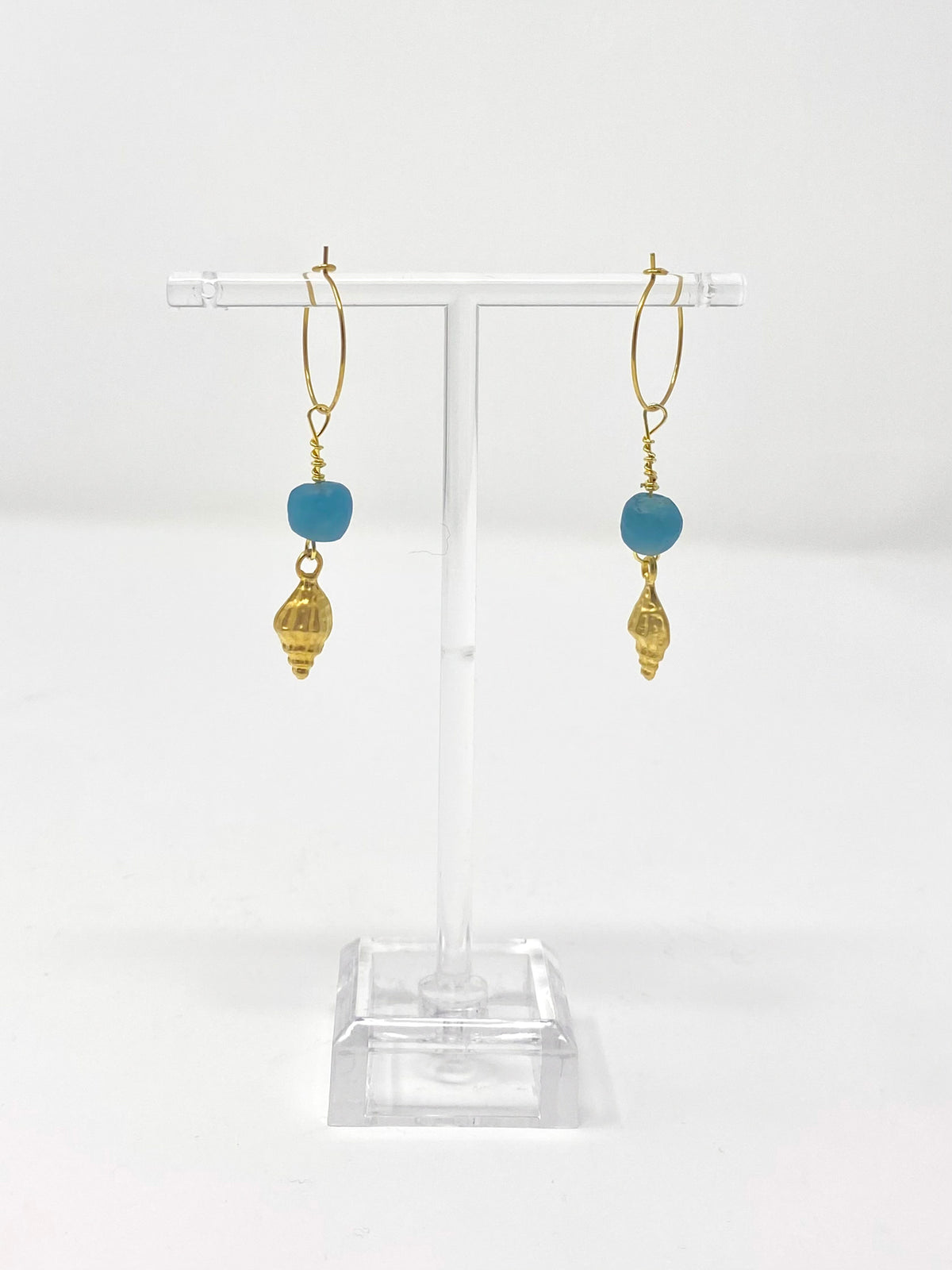 See Me at the SeaShell Dangle Earrings