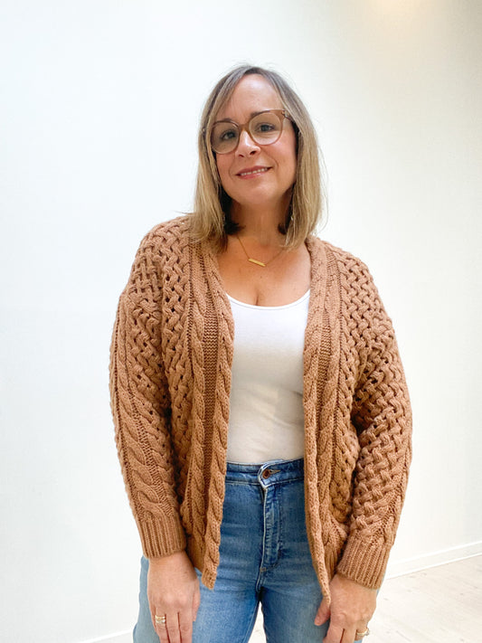 Cable-knit Cardigan