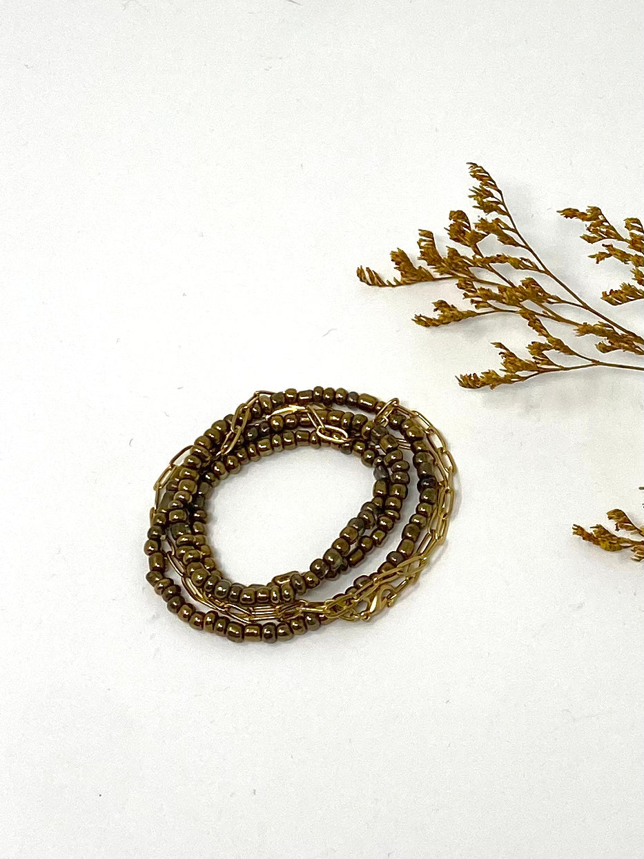 Double strand necklace